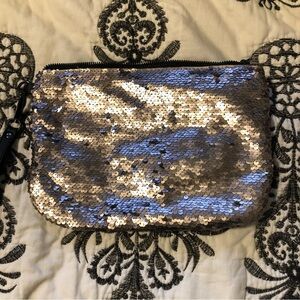 Sequin clutch